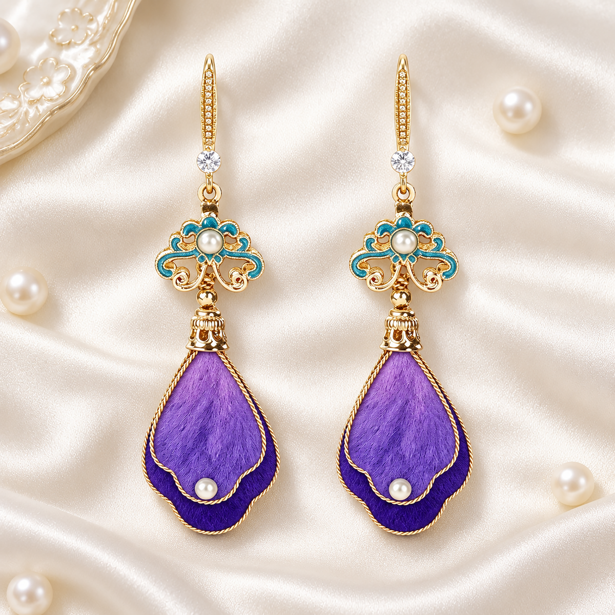 Woman wearing Luo Shen purple-indigo silk Ronghua drop earrings