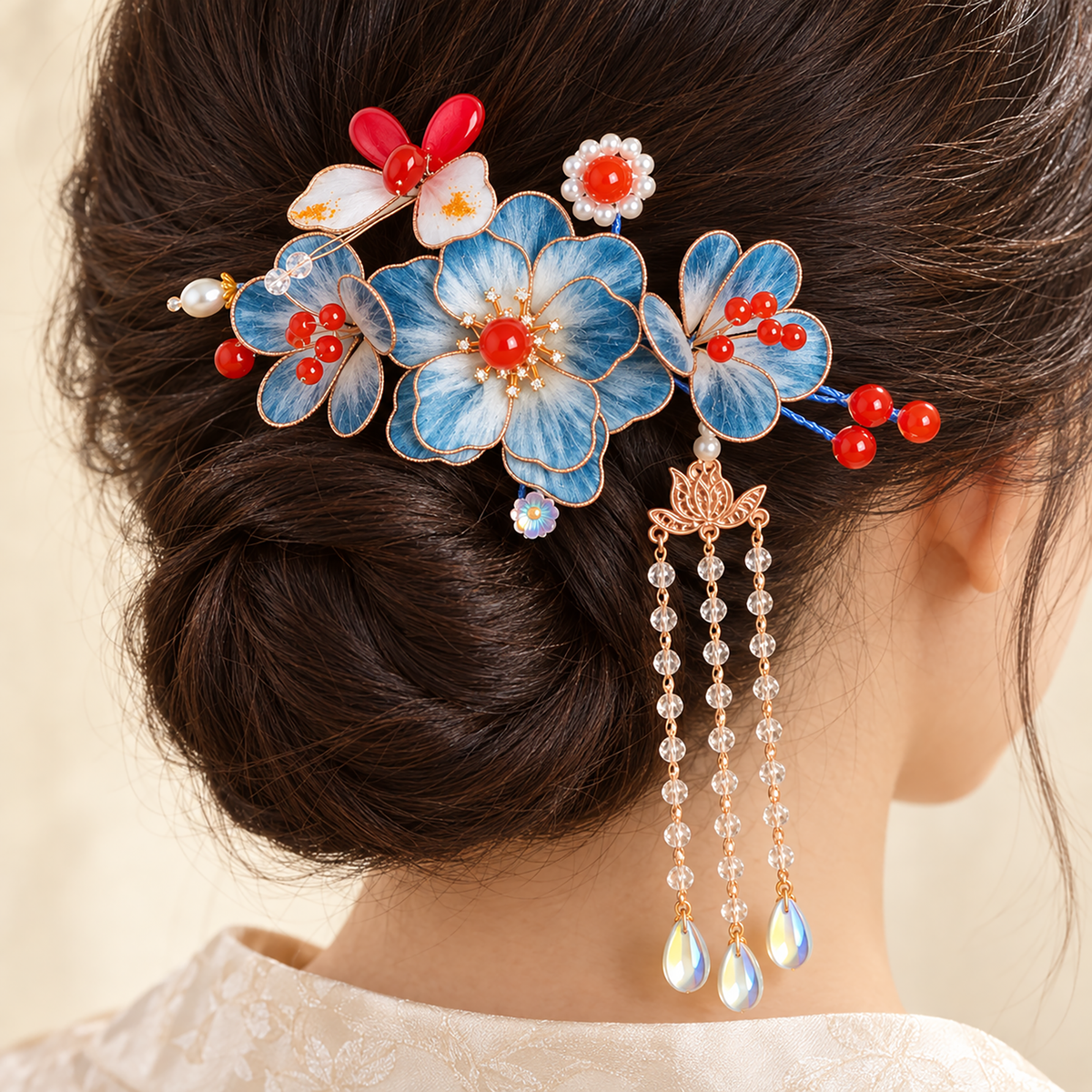 Blue blossom Ronghua hairpin worn in a low bun