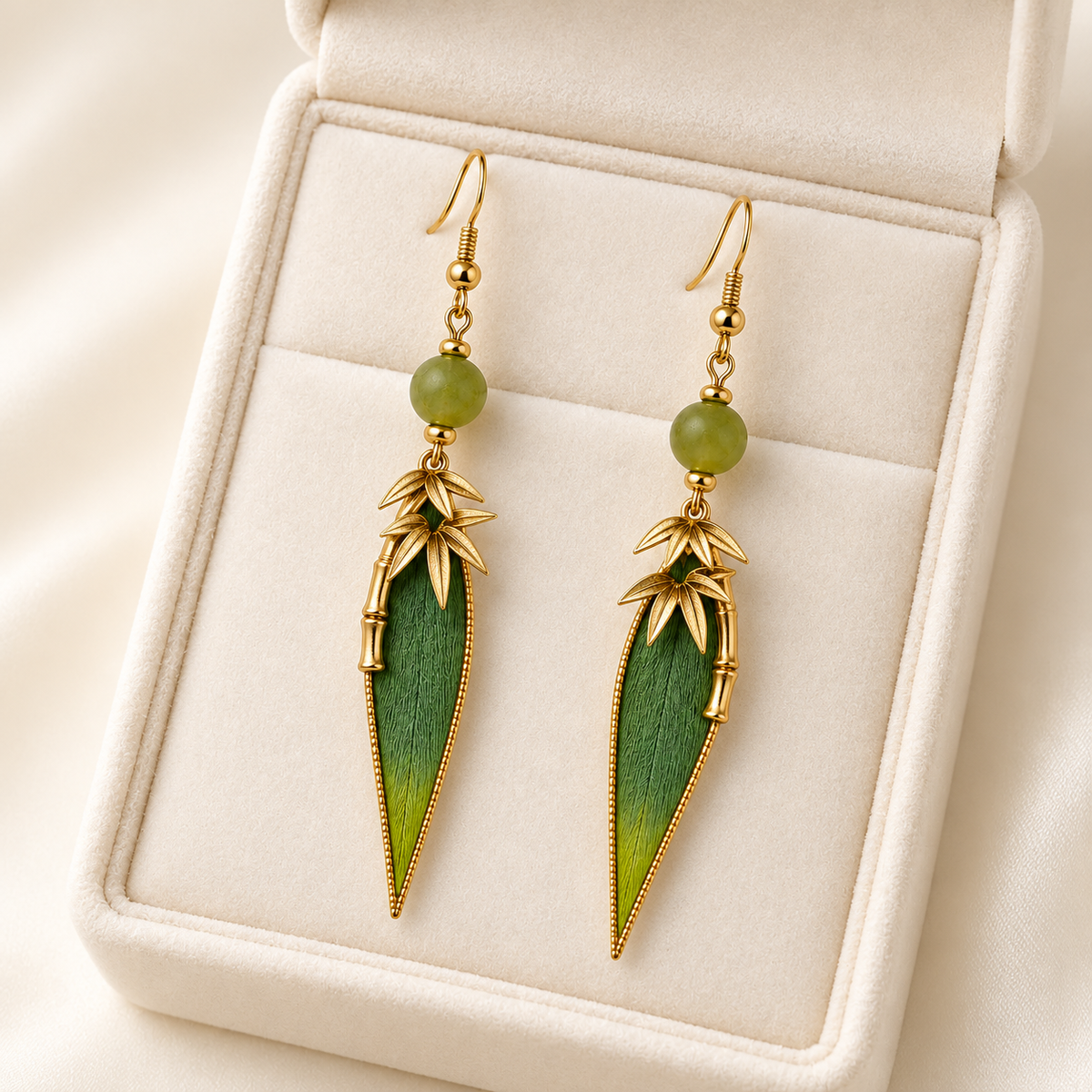 Green bamboo leaf Ronghua drop earrings in a gift box