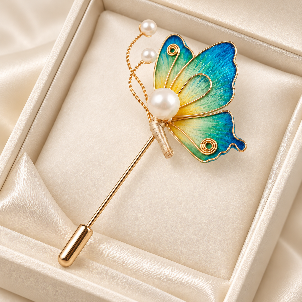 Qianli Jiangshan butterfly Ronghua brooch in a gift box