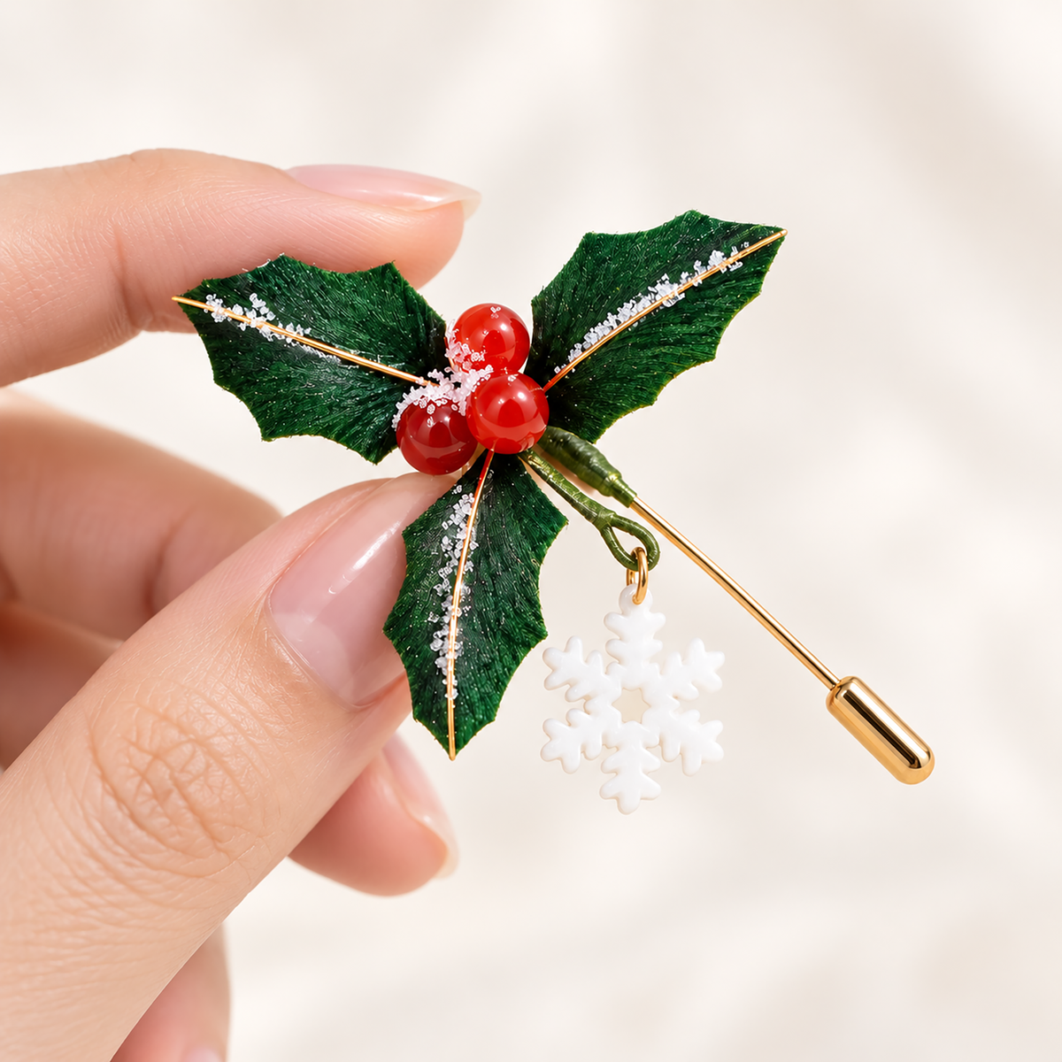 Holly Snowflake Ronghua brooch product angle