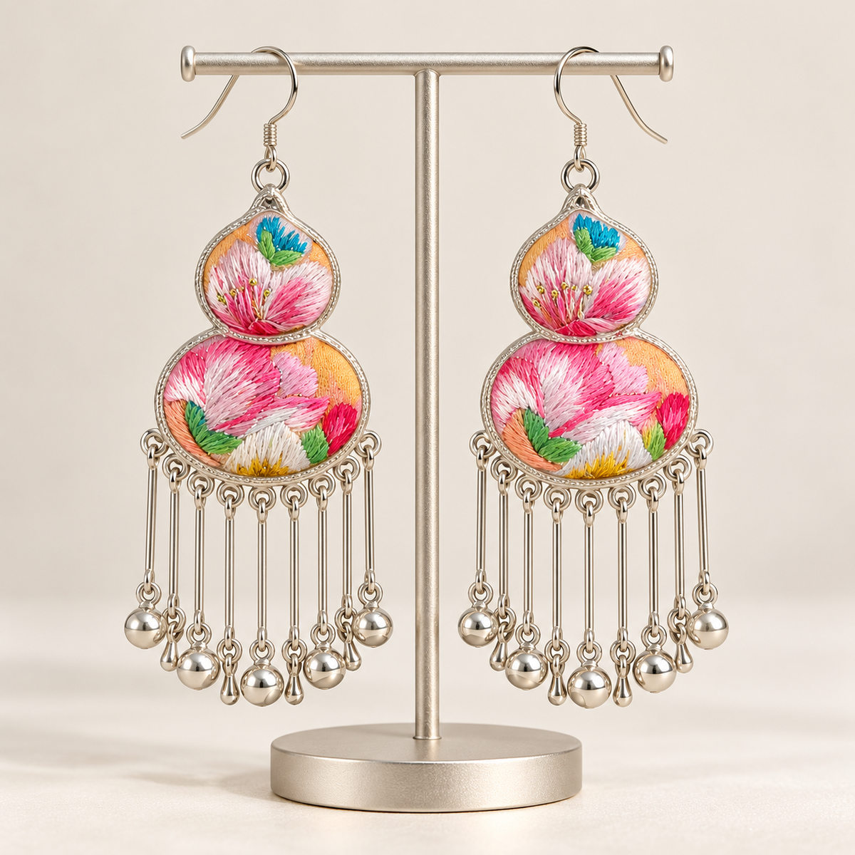 Hulu pink embroidered gourd tassel earrings — photo 3
