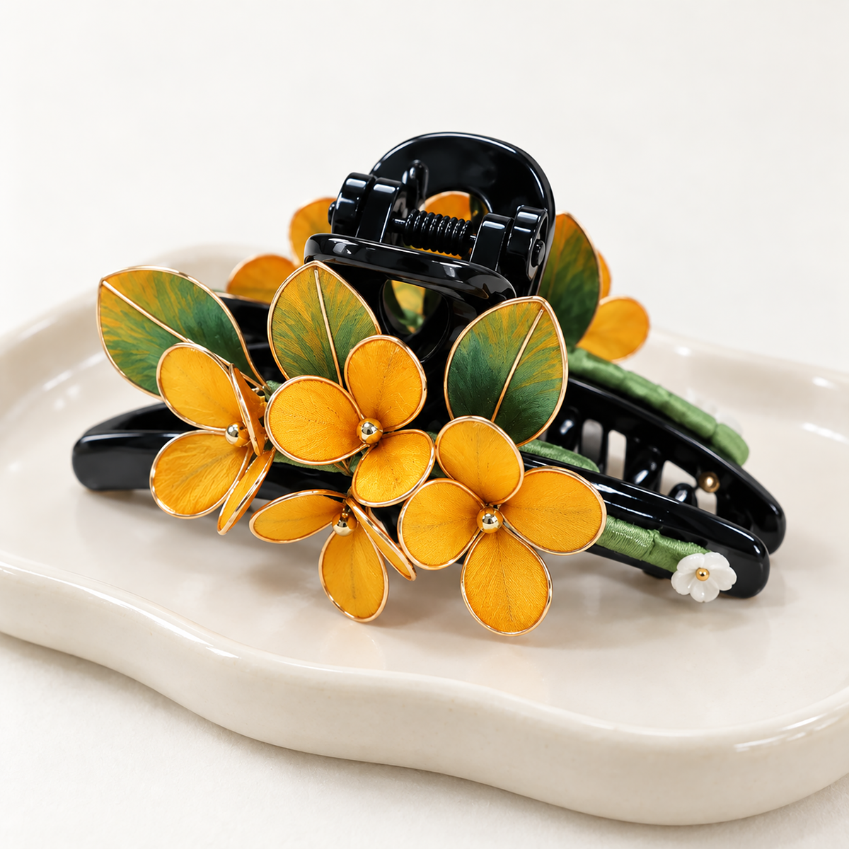Qiuyi Nong Ronghua claw clip alternate view