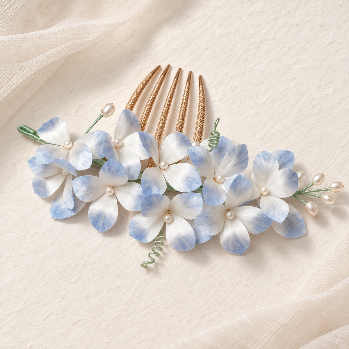 Blue and white Ronghua florets with pearl-like buds and green tendrils