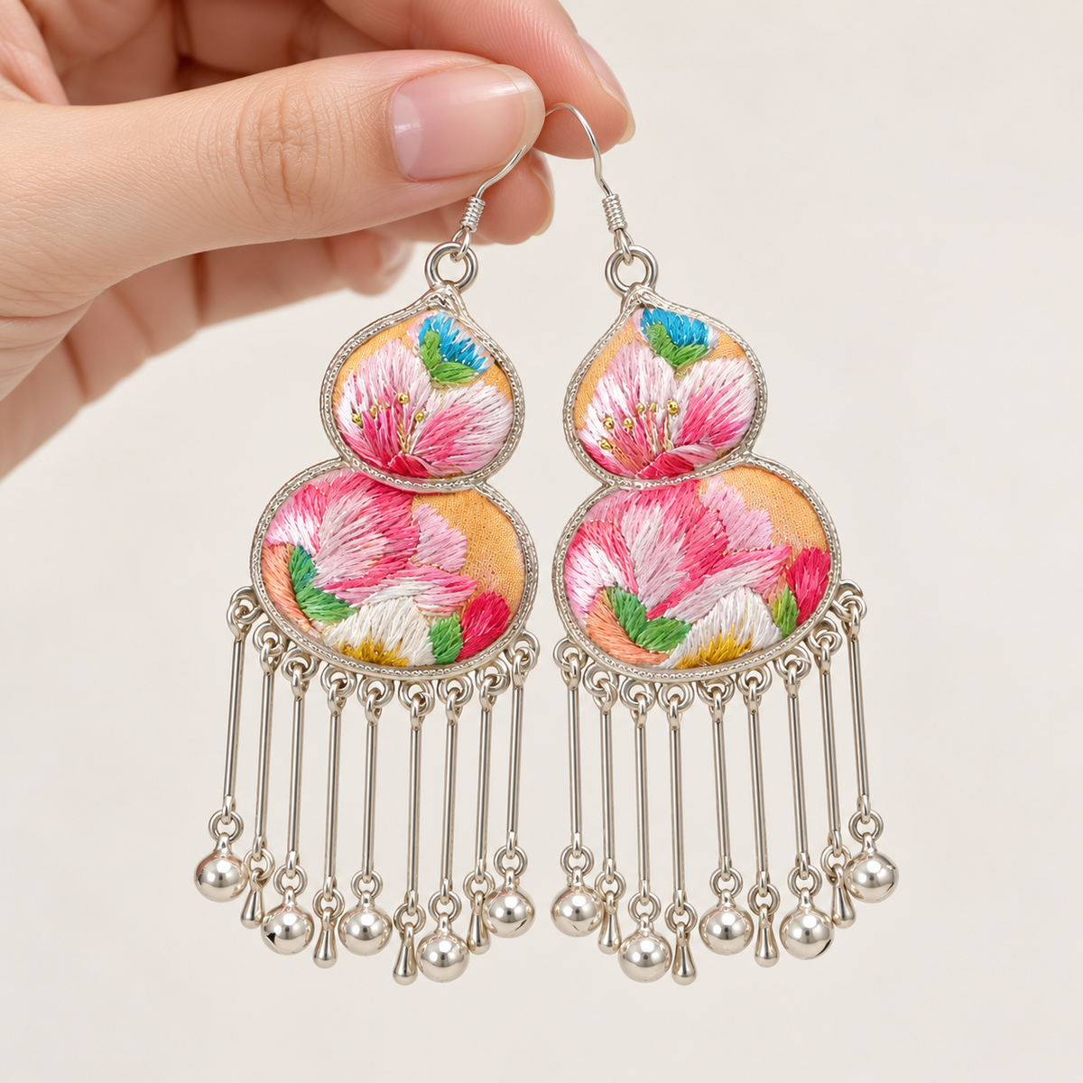 Hulu pink embroidered gourd tassel earrings — photo 7