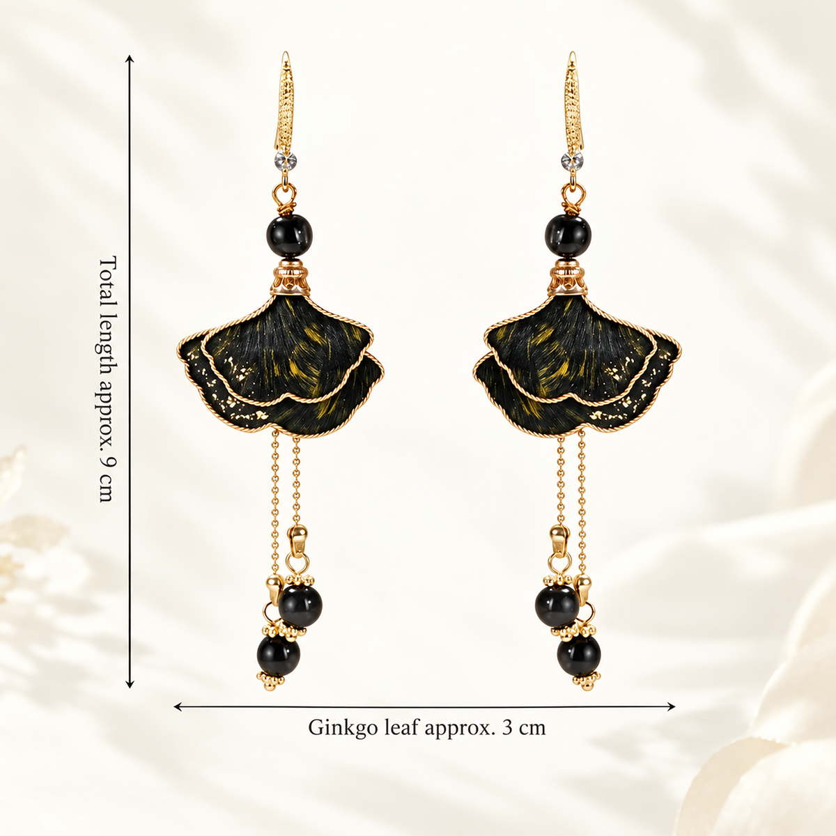 Size graphic of the ink-dyed ginkgo silk drop earrings: overall length about 9 cm, leaf about 3 cm