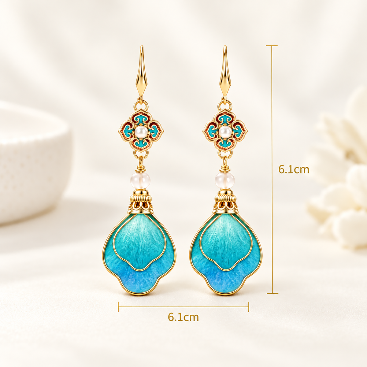 Yuanshan Ronghua drop earrings gift or lifestyle view