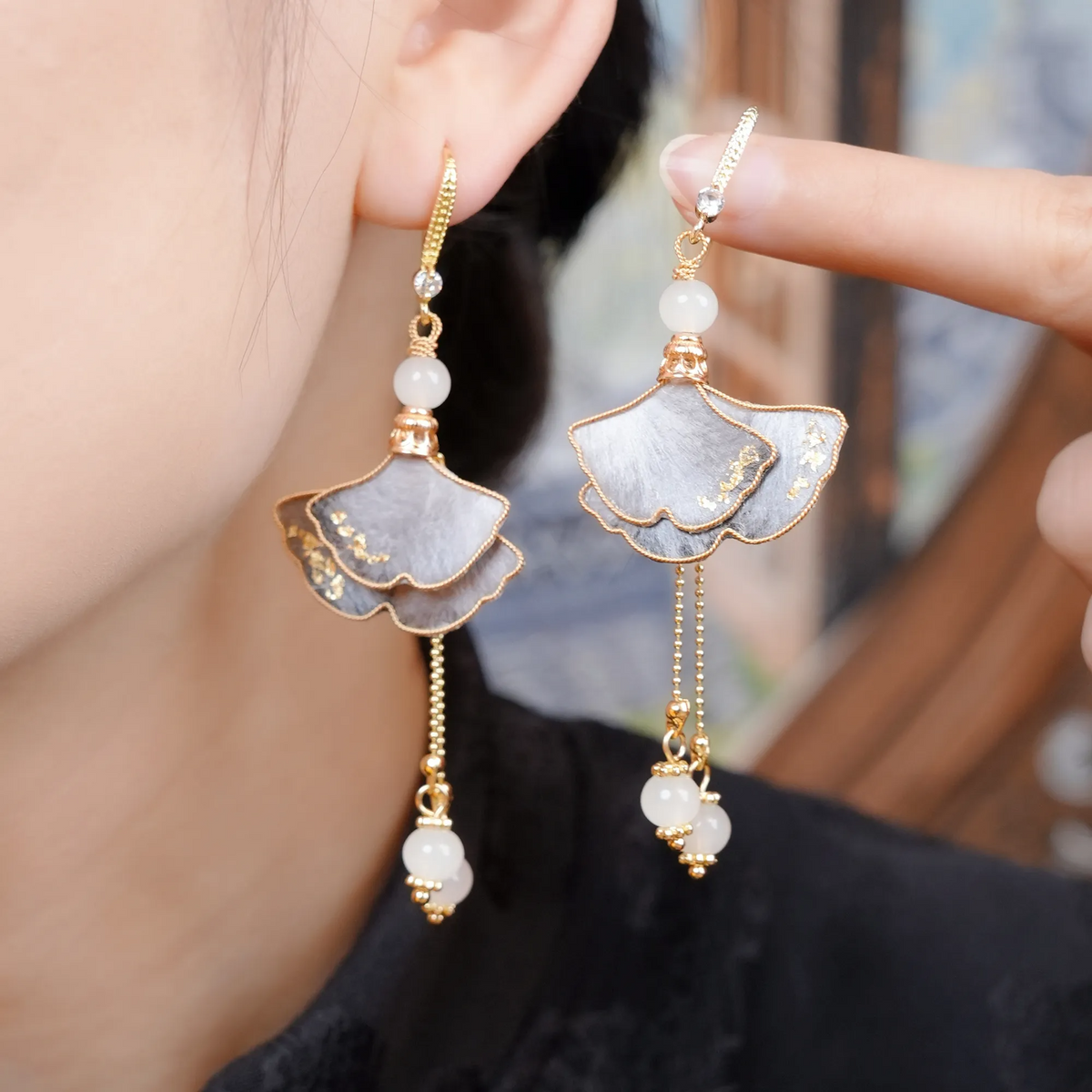 Handmade Ginkgo Ronghua drop earrings in Silver Grey