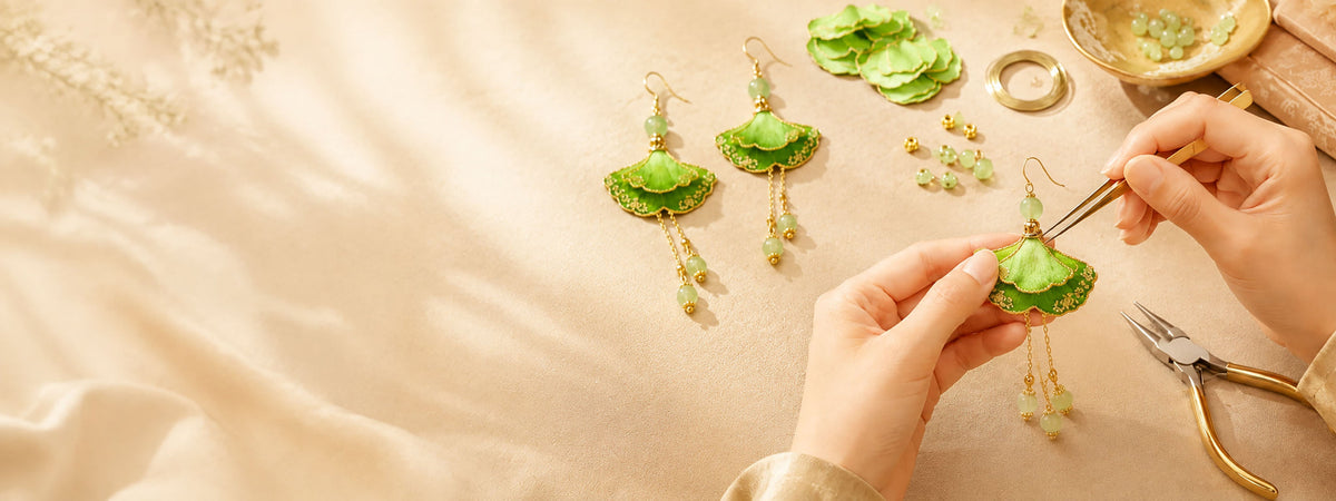 CLMADE Ronghua silk flower accessories and Chinese craft details