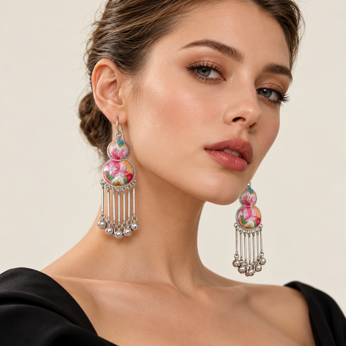 Hulu pink embroidered gourd tassel earrings — photo 2