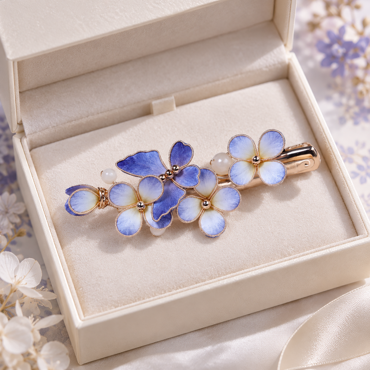Lavender blossom Ronghua hair clip displayed in a cream jewelry box