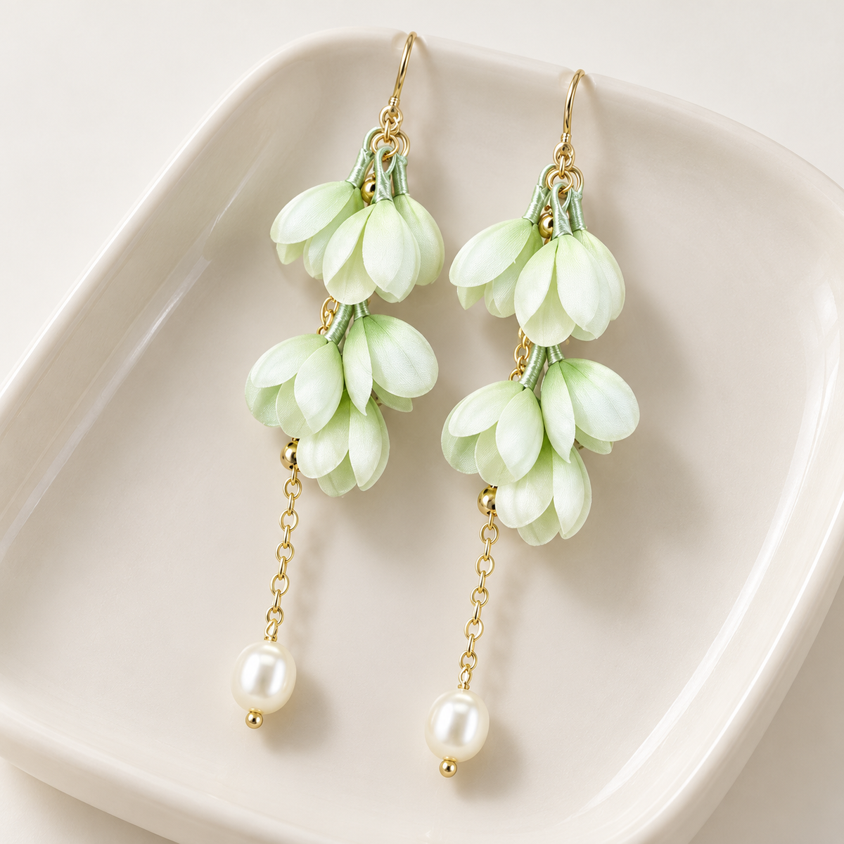 Pale Green Wisteria Ronghua Drop Earrings — photo 4