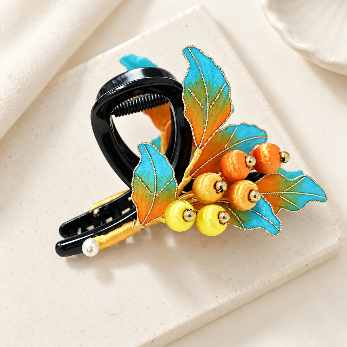 Qiushi mulberry-silk Ronghua claw clip alternate view