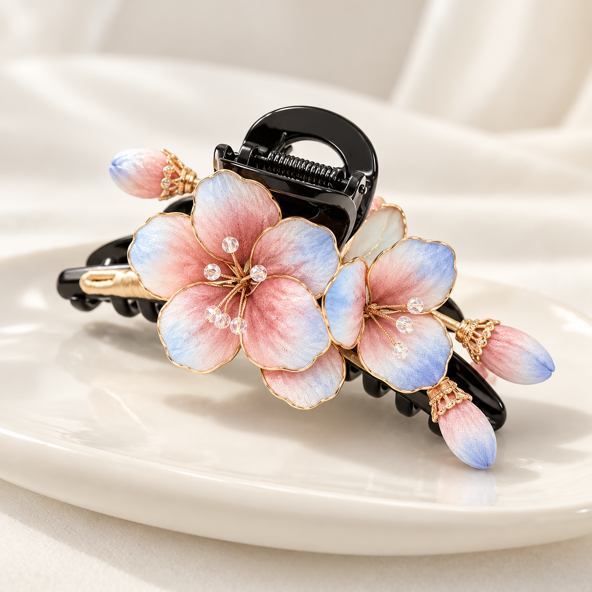 Peach mulberry-silk Ronghua claw clip with blue-edged petals