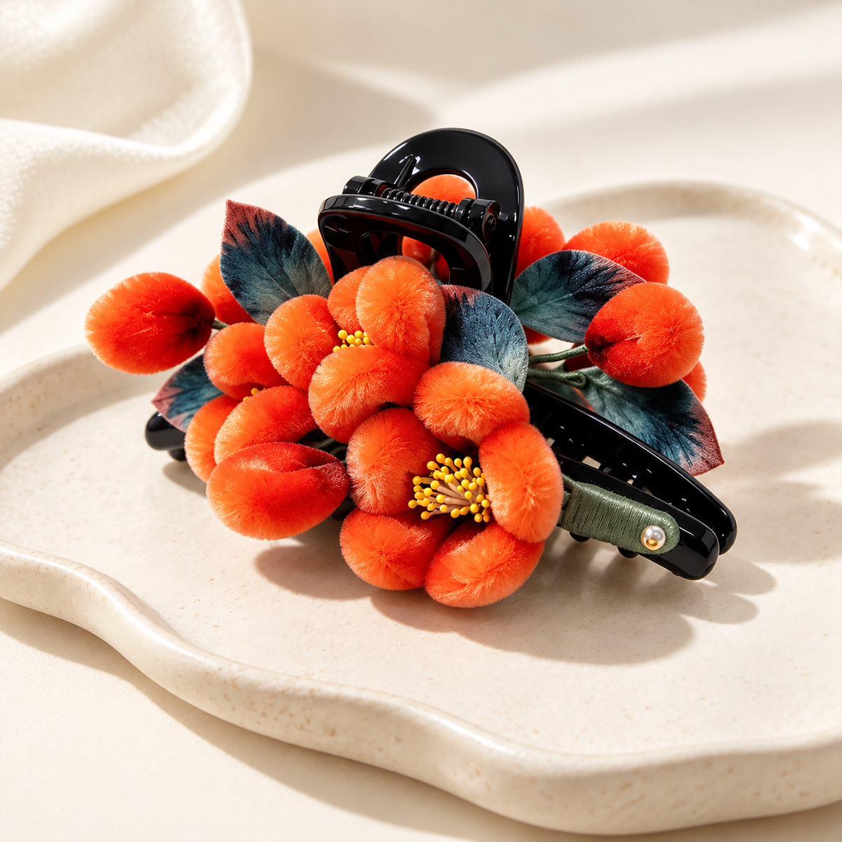 Orange Persimmon Ronghua claw hair clip alternate view