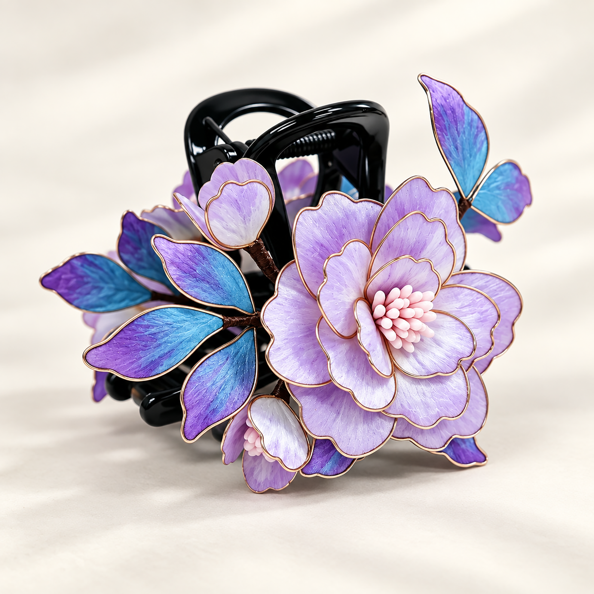 Purple Yunjin Ronghua claw clip close-up of petals and leaves